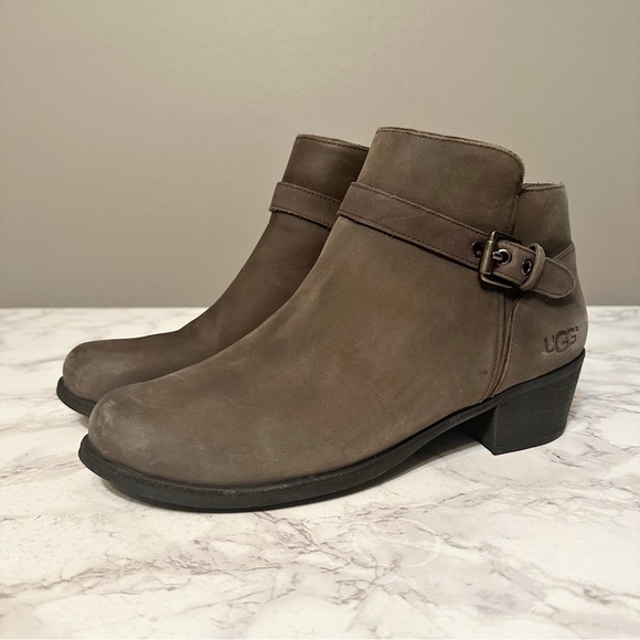 UGG Bellamy Distressed Gray Leather Sheepskin Ankle Boots Women’s Size 8… - Picture 1 of 13